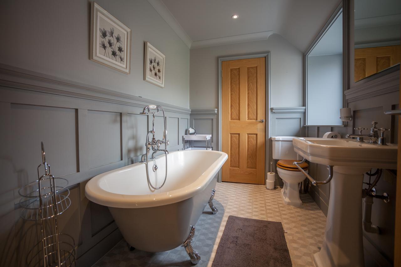 Ludlow - Linnet House - Well Presented Townhouse With Parking - Perfect Location For Exploring On Foot, Sleeps Up To 8 Guests - Hosted By Rentmyhouse Zewnętrze zdjęcie